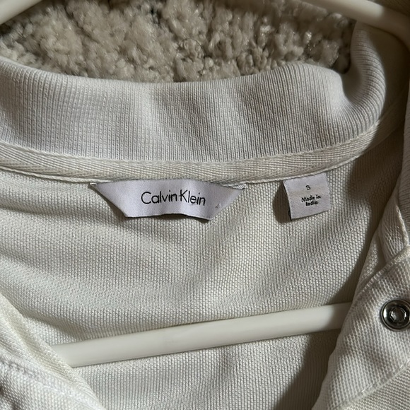 Calvin Klein - Picture 3 of 4